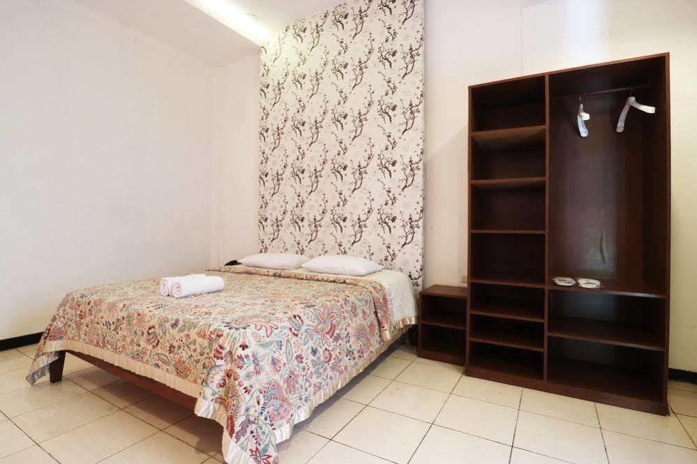 Hotel Pacific סוראבאיה מראה חיצוני תמונה